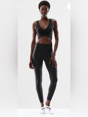 Aritzia BUTTER Cheeky Infinite Hi-Rise 24" Leggings